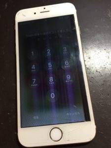 全体に縦線が出て見づらいiPhone6